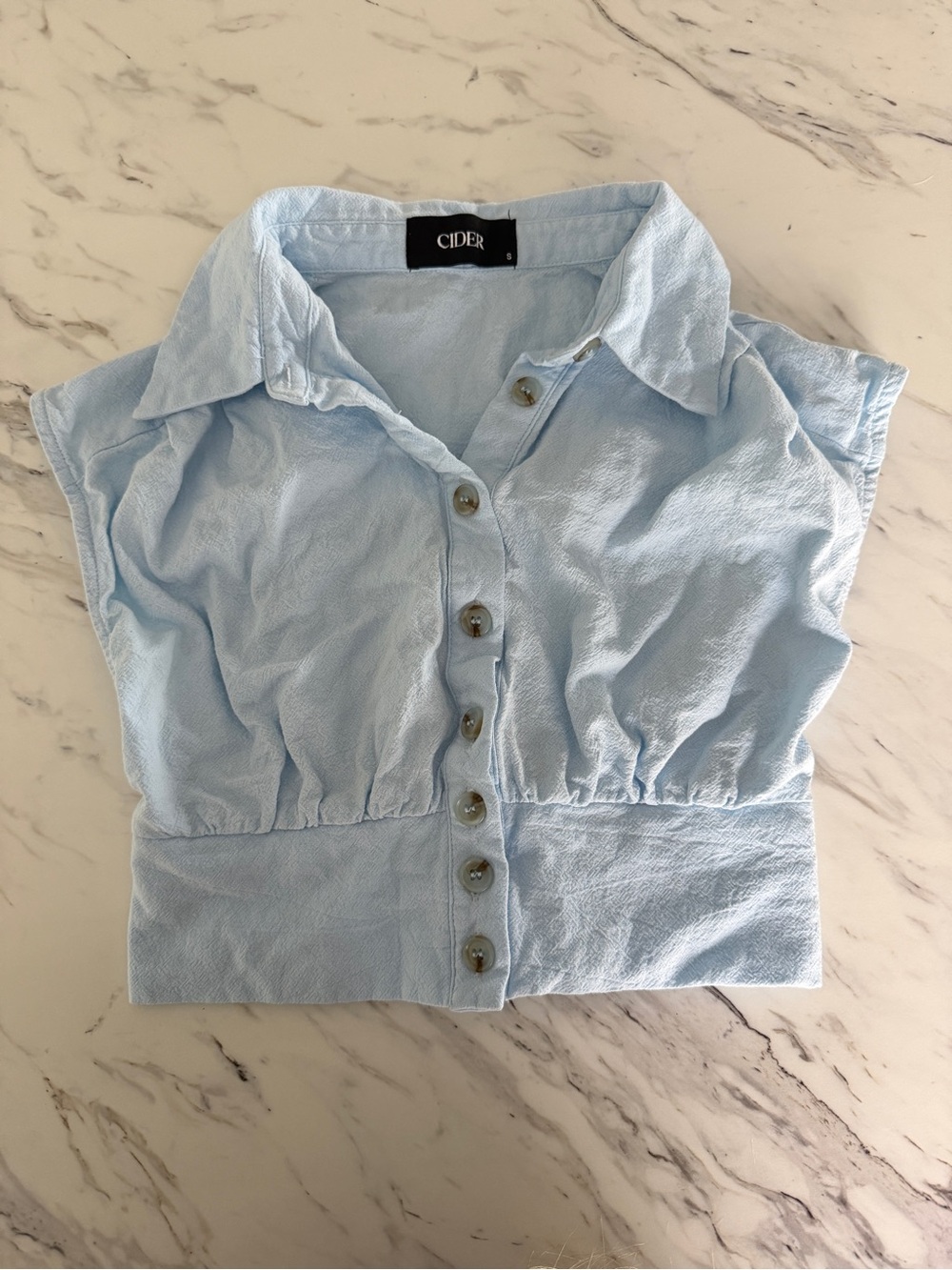 Cider Light Blue Button-Front Cropped Blouse